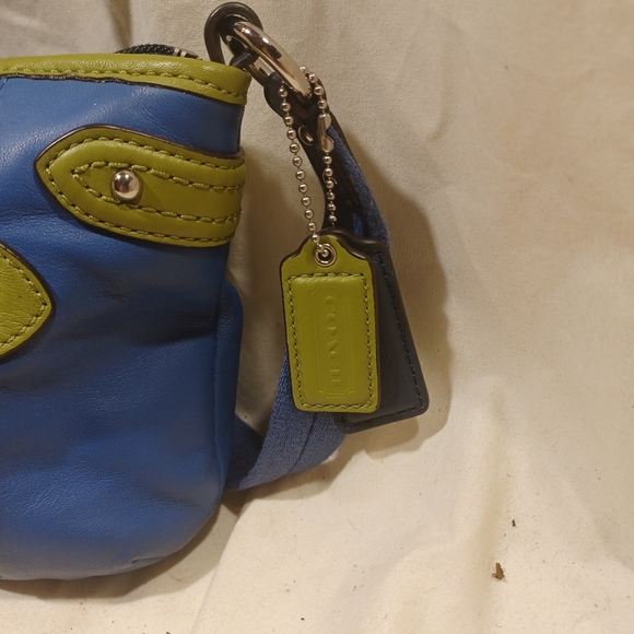 Coach crossbody - Picture 4 of 11